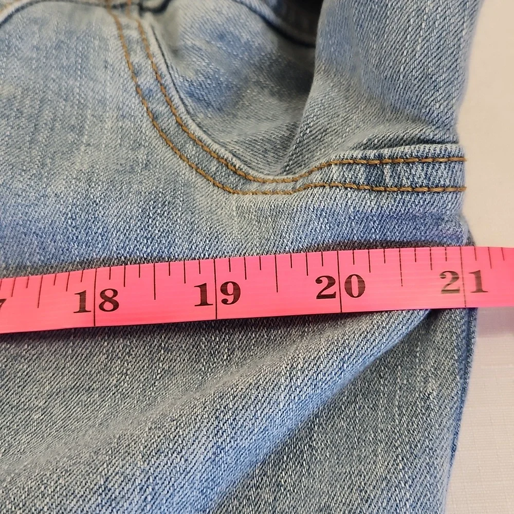 Social Standard By Sanctuary Jean Jacket. Light Wash. Size XL - Picture 10 of 11